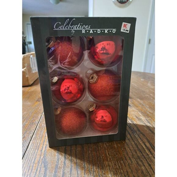 Vintage Red Glass Christmas Holiday Tree Ornaments Glass Balls - Picture 2 of 6